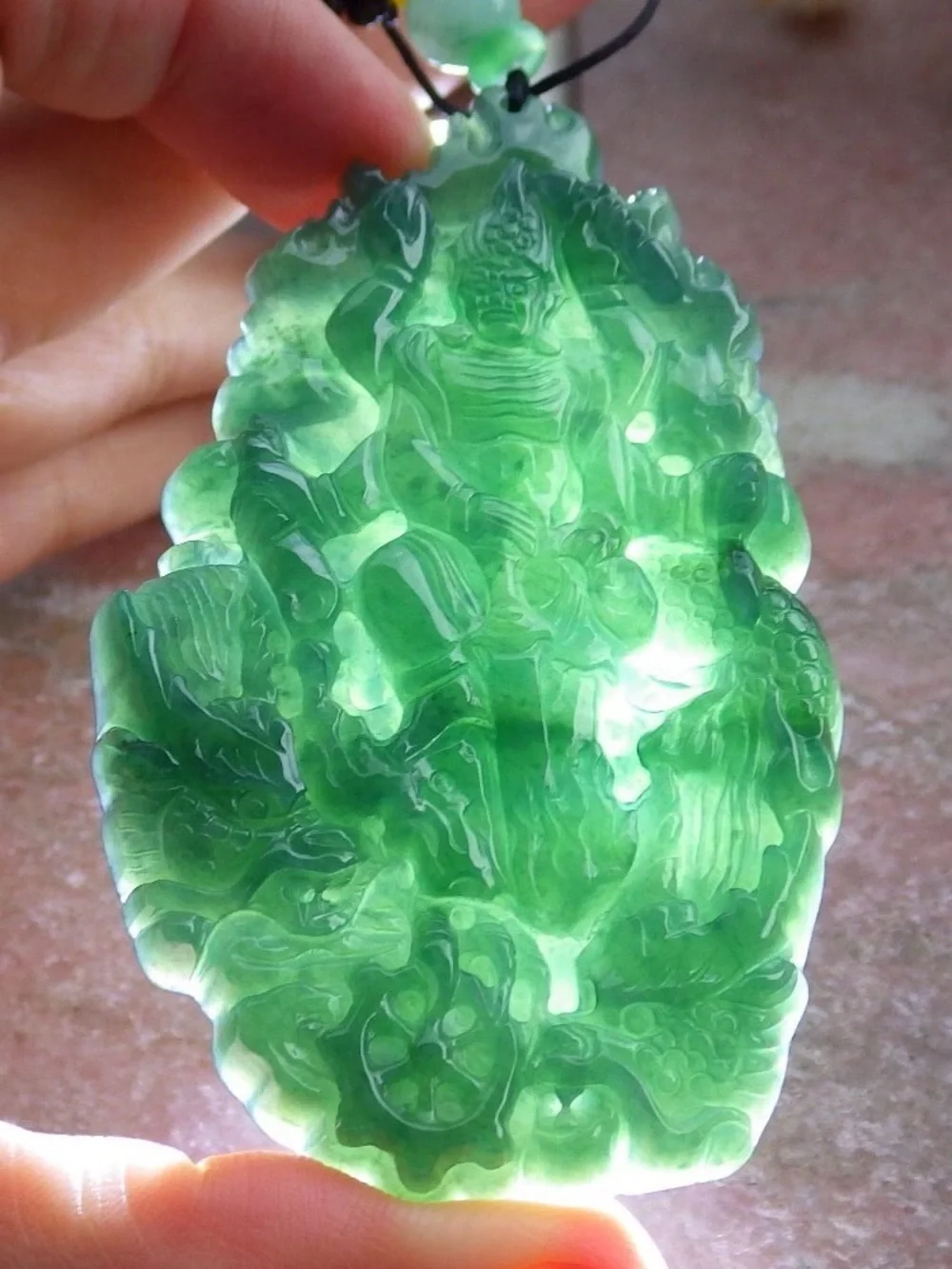 Exquisite carved jadeite jade green certificate guanyin kwan yin dragon pendant